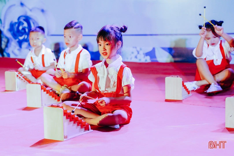 Trường Mầm non Trung Kiên trao chứng chỉ hoàn thành bậc học mầm non cho gần 100 học sinh