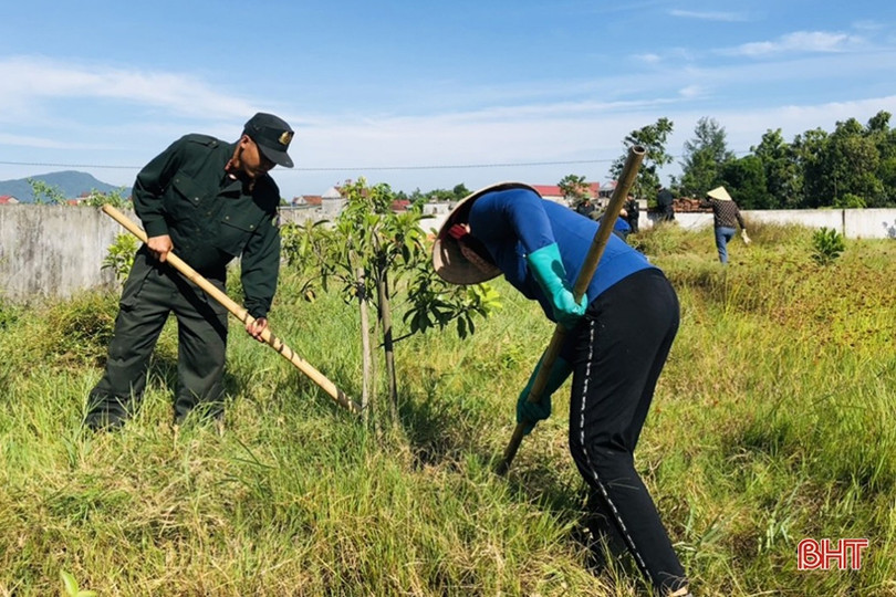 Tiểu đoàn 2 Cảnh sát cơ động giúp người dân xây dựng NTM, đô thị văn minh