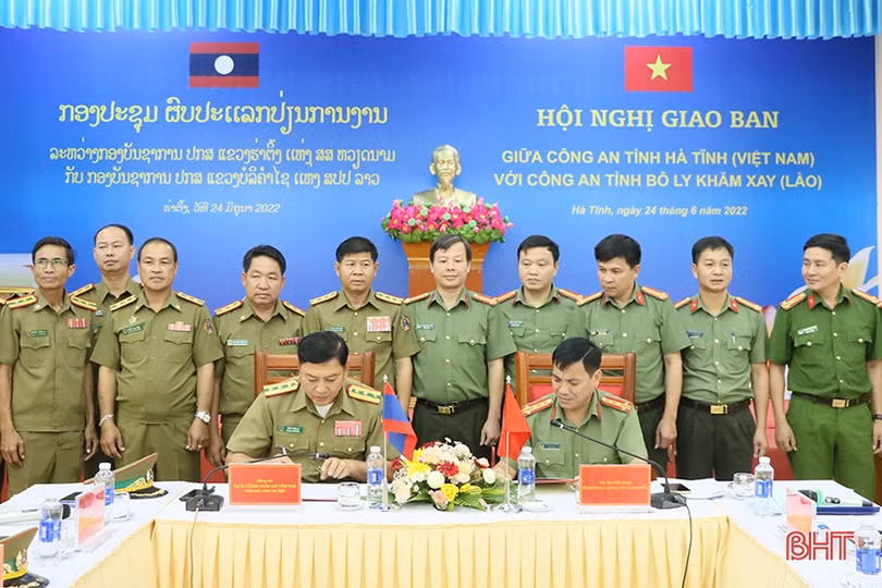 Công an 2 tỉnh Hà Tĩnh và Bôlykhămxay tăng cường hợp tác đảm bảo an ninh trật tự biên giới