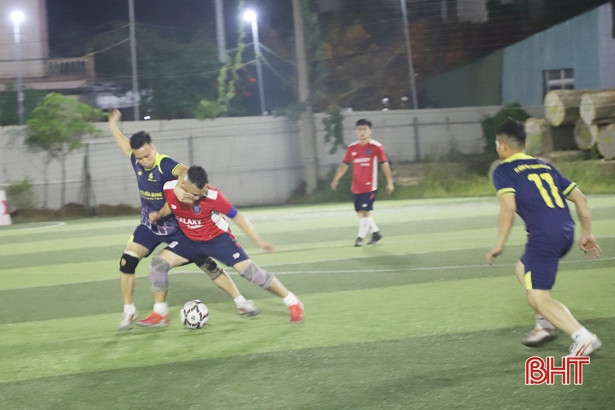 8 đội bóng đá nam tranh cúp Hào Quang 2022