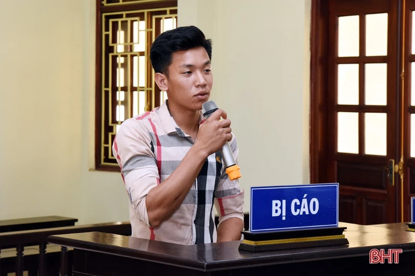 Buôn bán pháo nổ, 3 thanh niên lĩnh 37 tháng tù