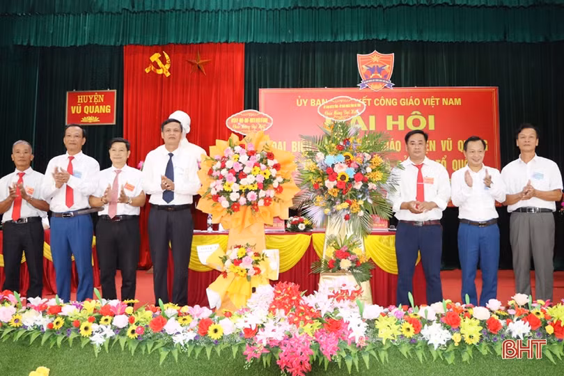 Người công giáo Vũ Quang chung tay xây dựng quê hương ngày càng giàu mạnh, văn minh