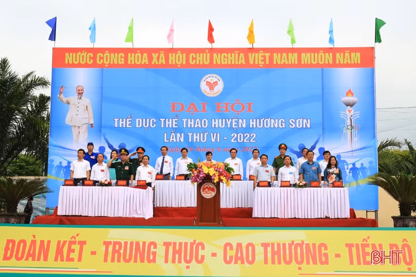 Gần 600 VĐV tranh tài Đại hội TDTT huyện Hương Sơn lần thứ VI