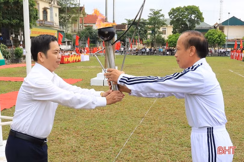 Gần 600 VĐV tranh tài Đại hội TDTT huyện Hương Sơn lần thứ VI