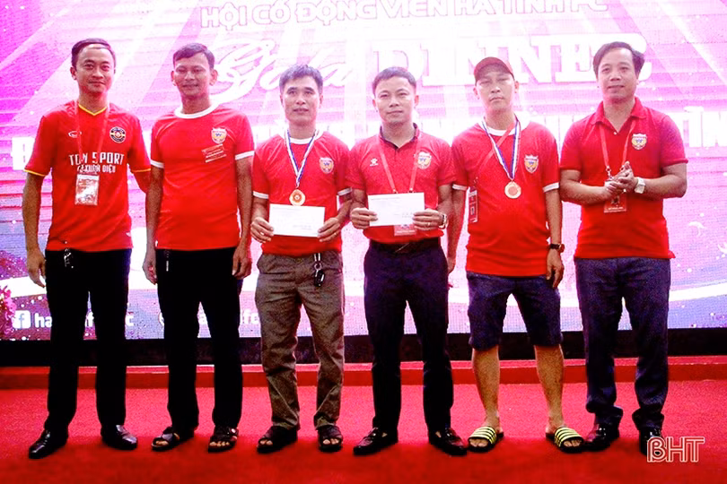 FC Bắc TP Hà Tĩnh vô địch Giải Bóng đá Hội cổ động viên Hà Tĩnh lần thứ 3