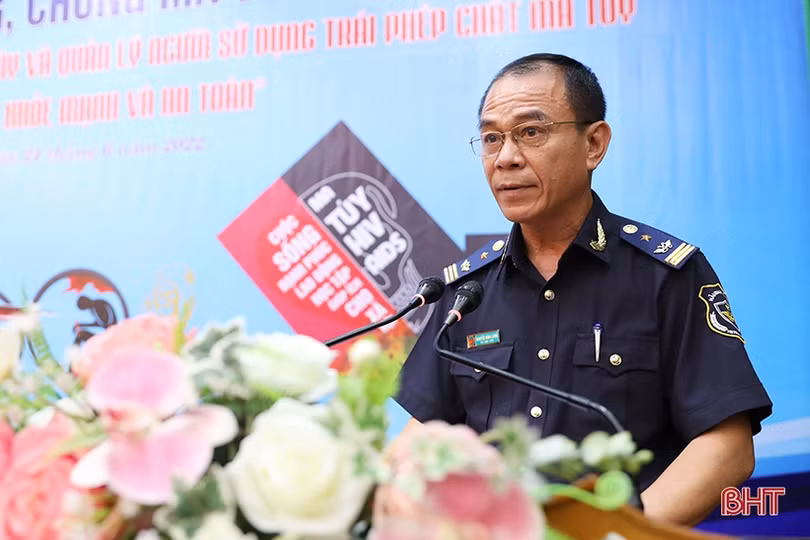 Mỗi cán bộ, người dân cần nâng cao nhận thức về hiểm họa ma túy với cộng đồng