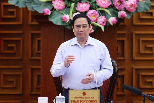 Thủ tướng: Đánh giá chính xác thực trạng, tiếp tục triển khai các giải pháp bảo đảm thuốc và nhân lực y tế - Ảnh 1. Thủ tướng: Bảo đảm thuốc và nhân lực y tế, bảo vệ tính mạng, sức khỏe người dân với trách nhiệm cao nhất