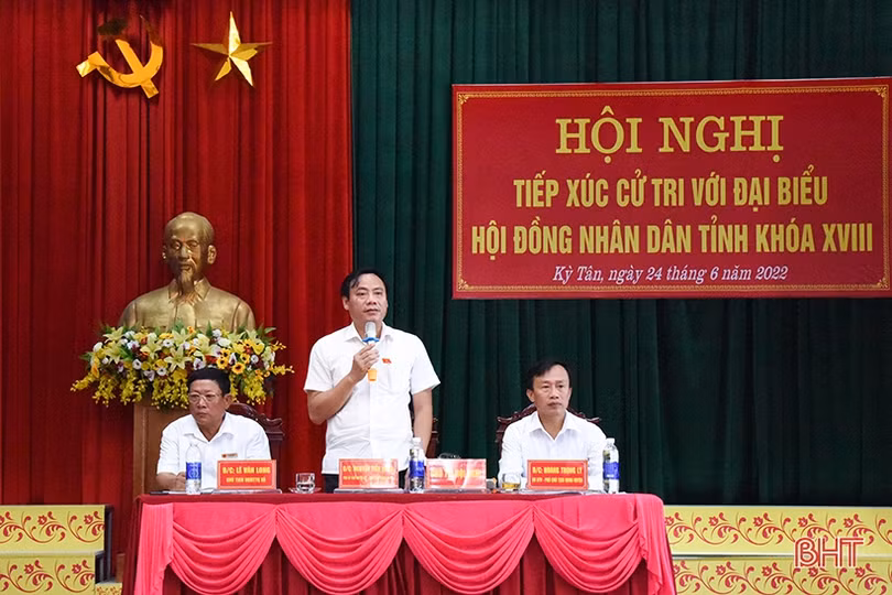 Cử tri huyện Kỳ Anh kiến nghị nâng cấp một số tuyến tỉnh lộ đã xuống cấp