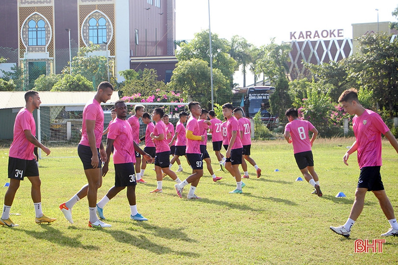Tiền vệ Nguyễn Trọng Đại có buổi tập đầu tiên cùng đồng đội Hồng Lĩnh Hà Tĩnh