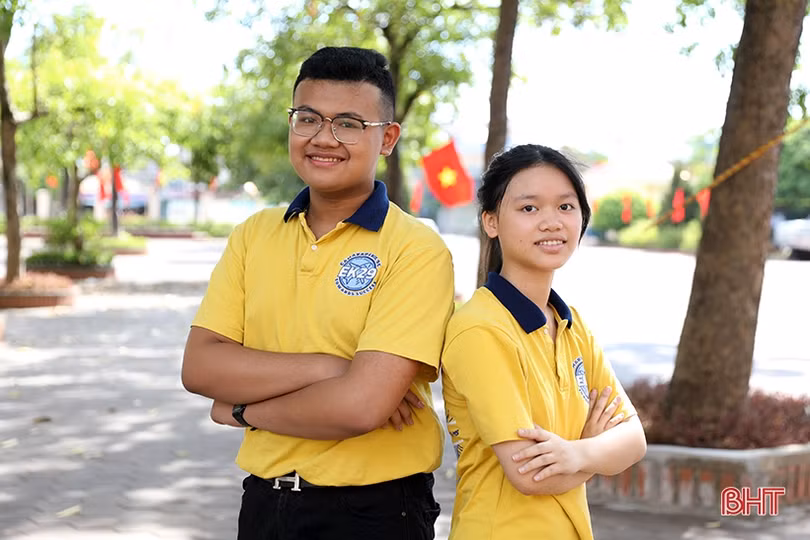 Đôi bạn ở thị xã Kỳ Anh cùng thủ khoa vào lớp 10 THPT Chuyên Hà Tĩnh