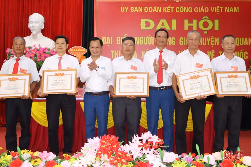 Người công giáo Vũ Quang chung tay xây dựng quê hương ngày càng giàu mạnh, văn minh