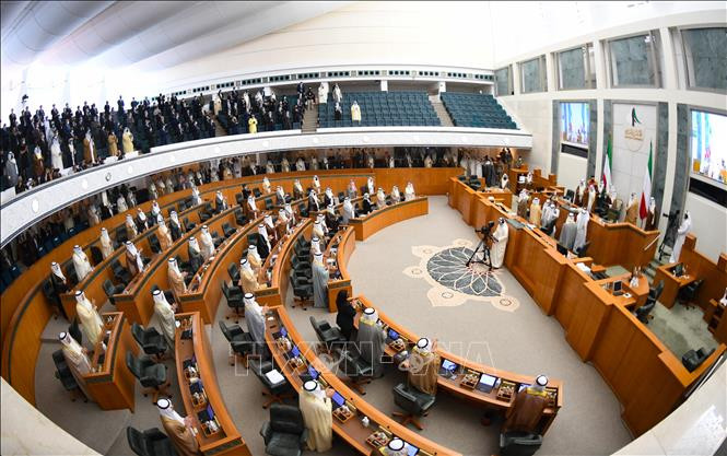 Thái tử Kuwait tuyên bố giải tán Quốc hội