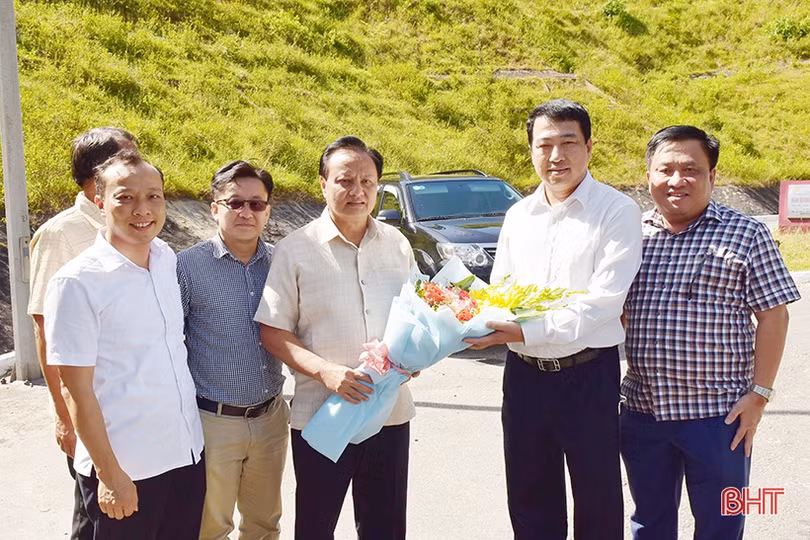 Đoàn công tác tỉnh Savannakhet thăm cảng Vũng Áng và Formosa Hà Tĩnh