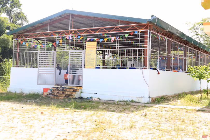 Huyện Hương Sơn nỗ lực phổ cập bơi cho học sinh dịp hè