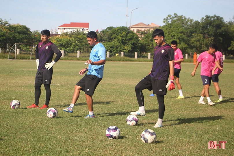 Tiền vệ Nguyễn Trọng Đại có buổi tập đầu tiên cùng đồng đội Hồng Lĩnh Hà Tĩnh