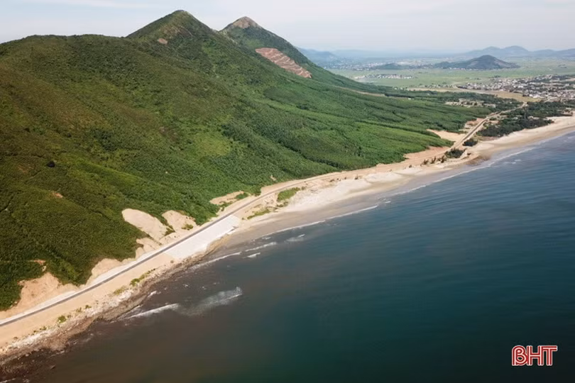 Ngắm tuyến đường ven biển Hà Tĩnh trước ngày “về đích”