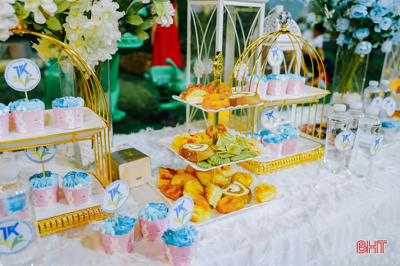 Trường Mầm non Trung Kiên trao chứng chỉ hoàn thành bậc học mầm non cho gần 100 học sinh