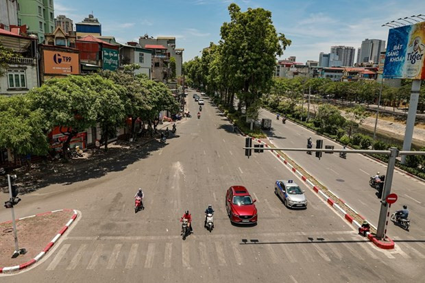 Bắc Bộ và Trung Bộ nắng nóng gay gắt, có nơi trên 39 độ C