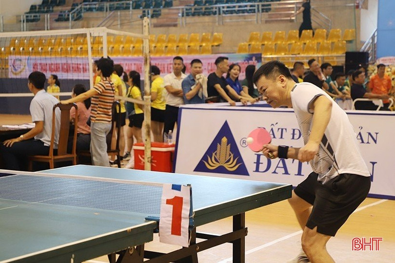 Hơn 450 vận động viên tham gia hội thao ngành Ngân hàng Hà Tĩnh