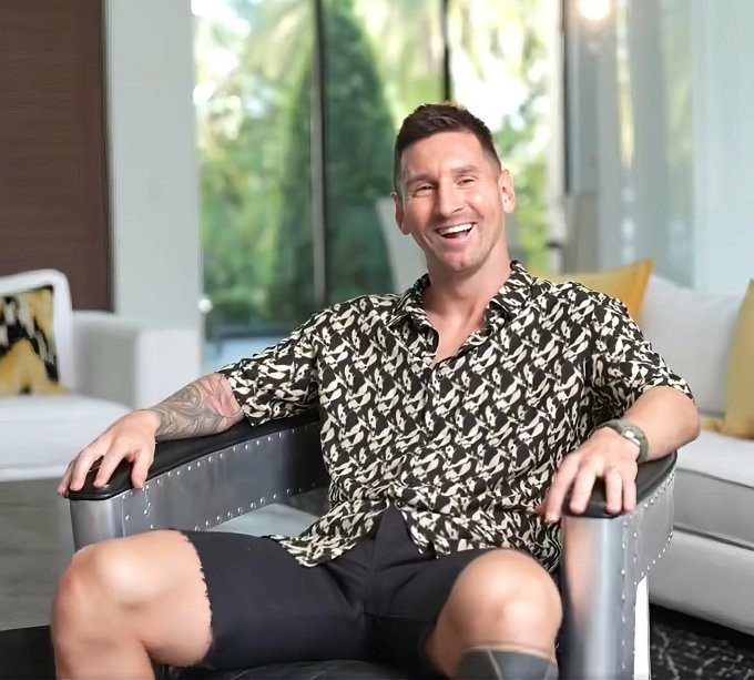 Messi: “Tôi là nhà vô địch thế giới duy nhất không được CLB chào đón”