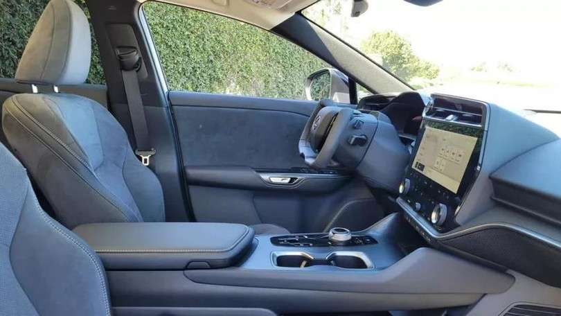 Lexus sẽ có hệ thống lái bằng dây?