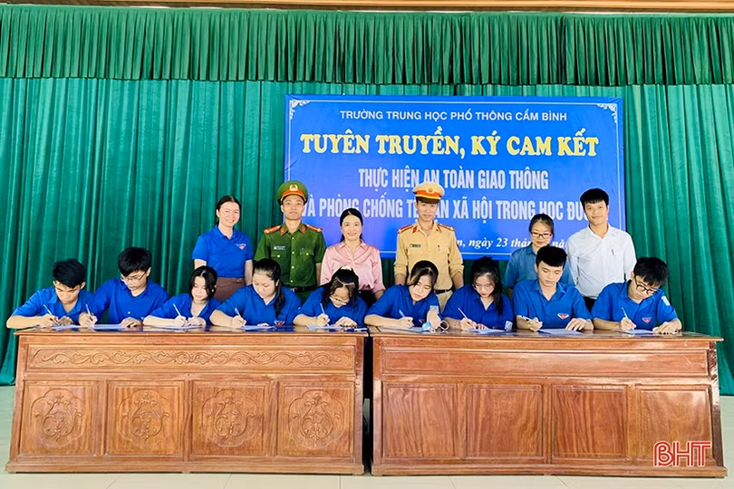 Linh hoạt các hình thức giáo dục pháp luật, an toàn giao thông cho học sinh