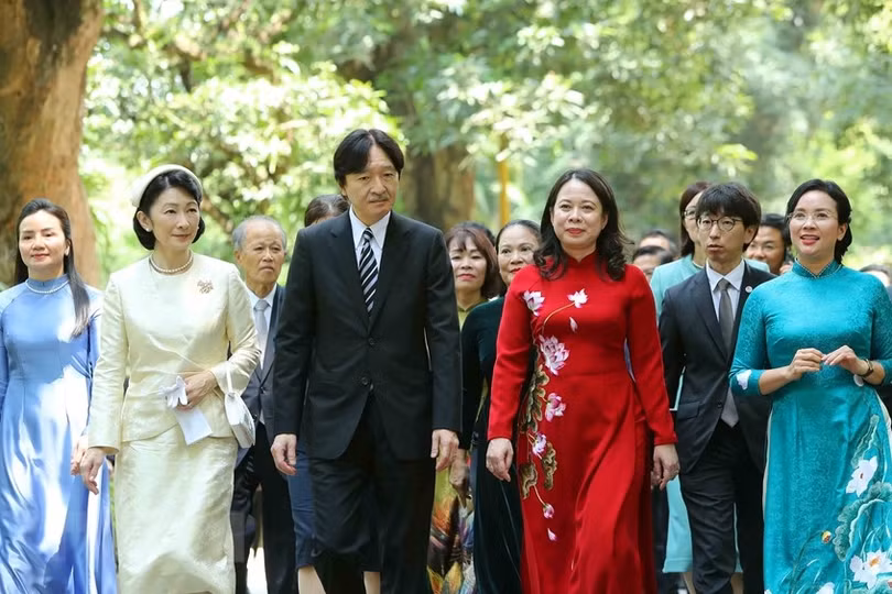 Hoàng Thái tử Nhật và Công nương thăm Khu di tích Chủ tịch Hồ Chí Minh