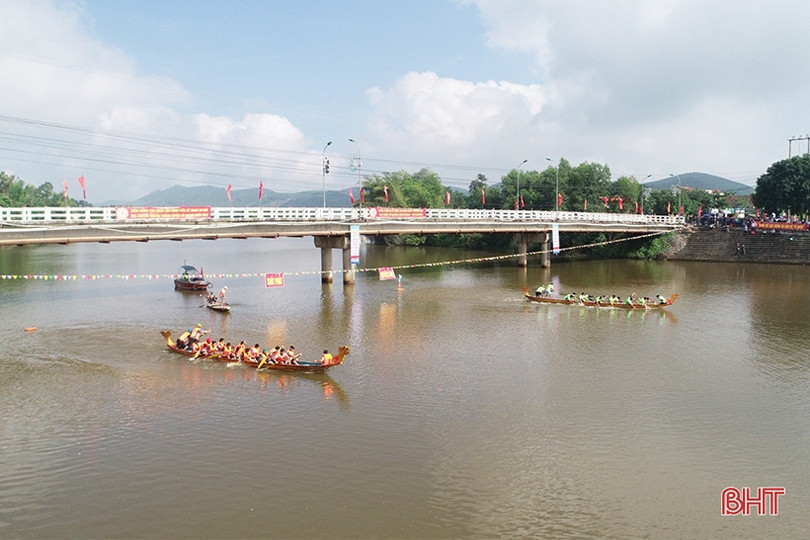 Quang Thọ nhất giải đua thuyền huyện Vũ Quang