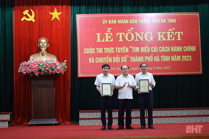 Trao 38 giải cuộc thi trực tuyến tìm hiểu về cải cách hành chính và chuyển đổi số