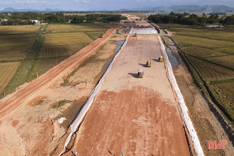 Gấp rút hoàn thành các hạng mục quan trọng tuyến cao tốc Bắc - Nam qua Hà Tĩnh