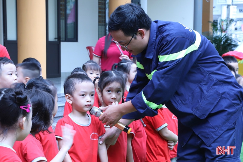 Hướng dẫn cách phòng cháy, thoát hiểm cho học sinh mầm non ở TP Hà Tĩnh