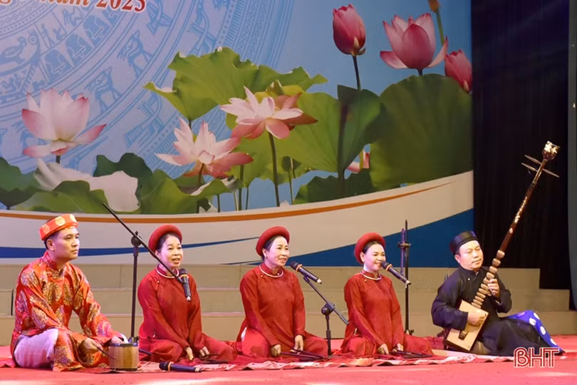 Liên hoan Tiếng hát người cao tuổi khu vực I diễn ra từ 29 - 30/9 tại Hà Tĩnh