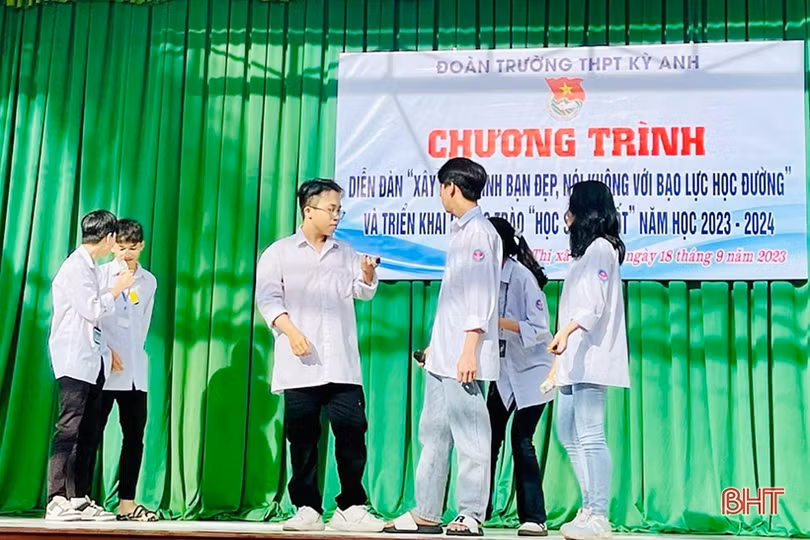 Giúp học sinh Hà Tĩnh xây dựng tình bạn đẹp, đẩy lùi bạo lực học đường