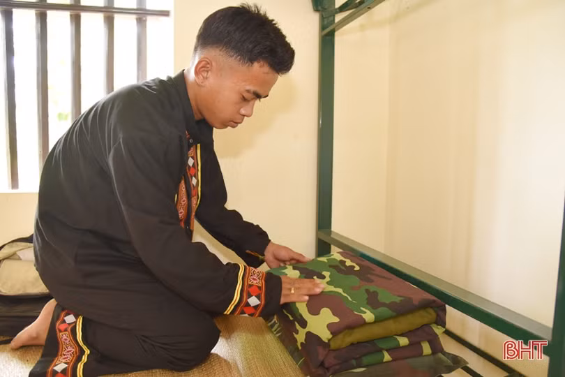 Chuyện những đứa con dân tộc Chứt của chiến sĩ biên phòng Bản Giàng