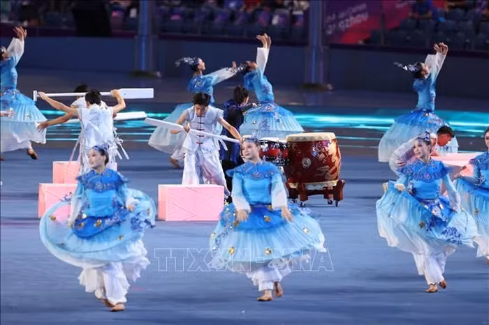 Lung linh đêm khai mạc ASIAD 2023 đậm sắc xanh 