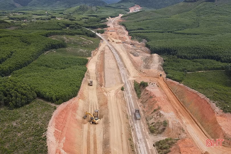 Gấp rút hoàn thành các hạng mục quan trọng tuyến cao tốc Bắc - Nam qua Hà Tĩnh
