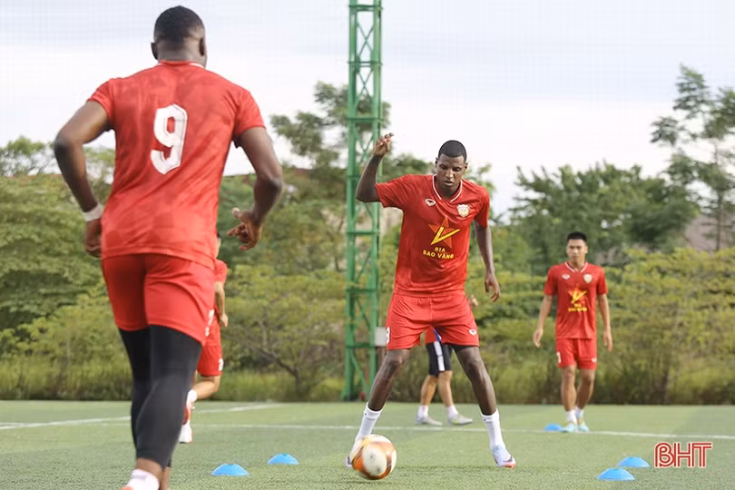 Điều thú vị về ngoại binh gần 10 tỷ đồng vừa gia nhập Hồng Lĩnh Hà Tĩnh