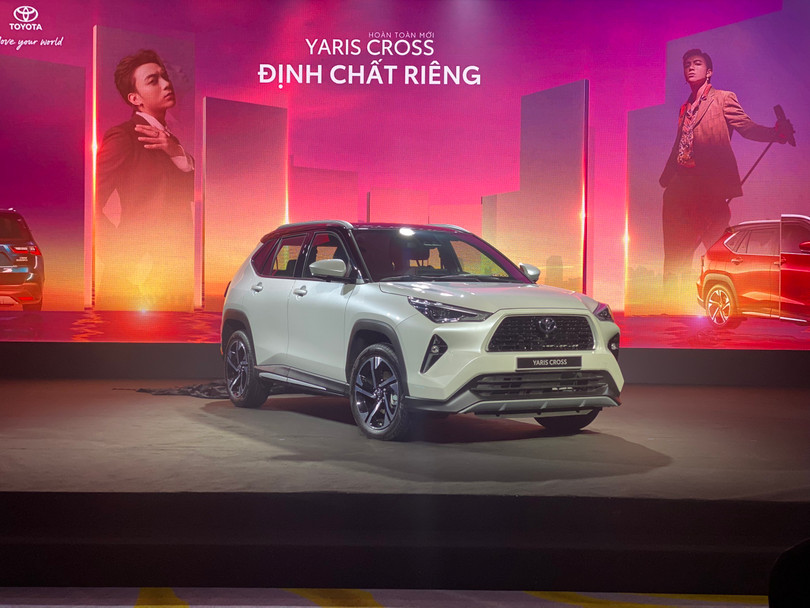 Toyota Yaris Cross 2024 chính thức ra mắt tại Việt Nam, giá từ 730 triệu