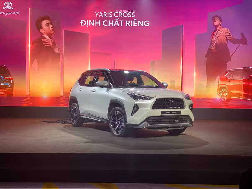 Toyota Yaris Cross 2024 chính thức ra mắt tại Việt Nam, giá từ 730 triệu