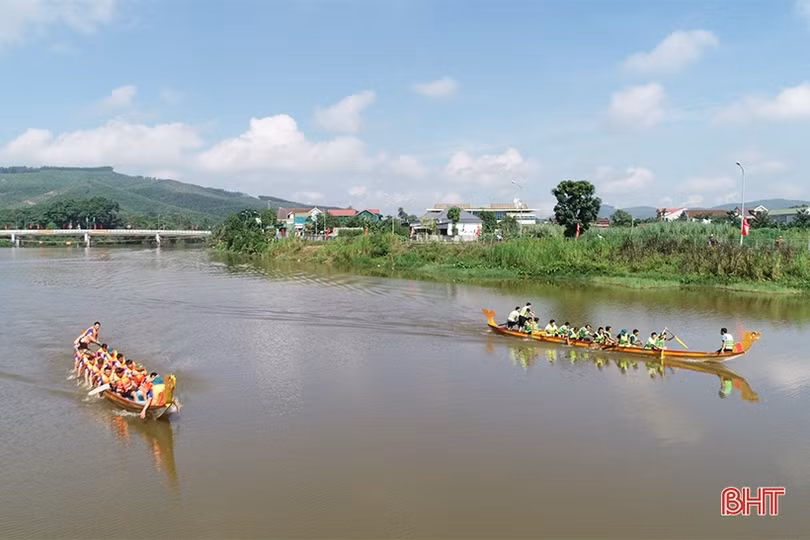 Quang Thọ nhất giải đua thuyền huyện Vũ Quang