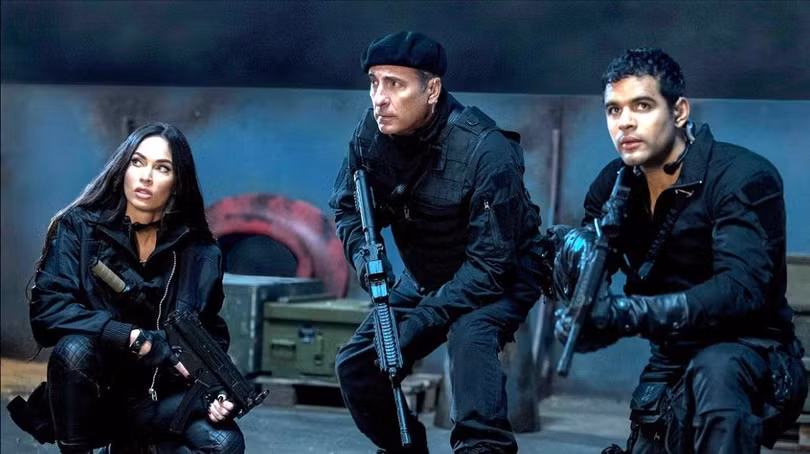 ‘Biệt đội đánh thuê 4’ gây thất vọng, kịch bản bị chê lỗi thời