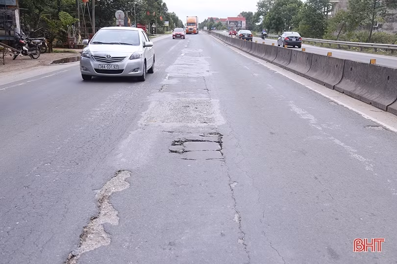 Tiếp tục kiến nghị dừng thu phí nếu chậm sửa chữa, khắc phục hư hỏng QL1 qua Hà Tĩnh