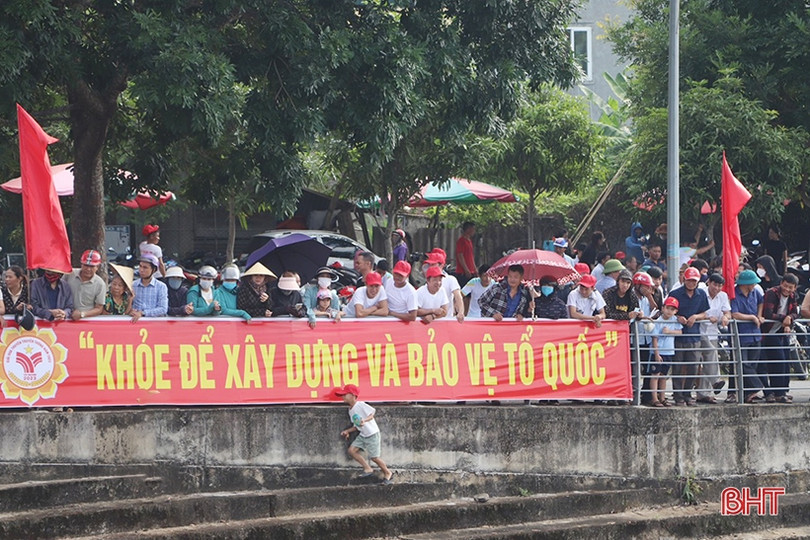 Quang Thọ nhất giải đua thuyền huyện Vũ Quang