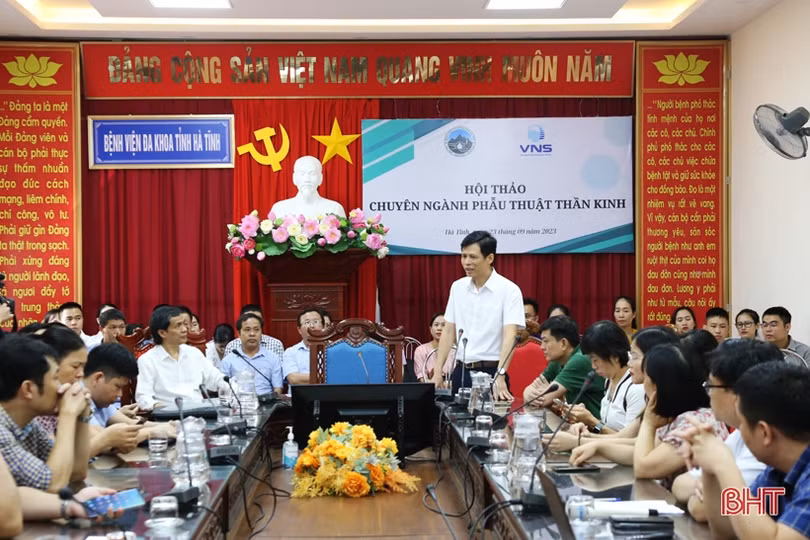 Cập nhật kiến thức phẫu thuật thần kinh cho y, bác sỹ Hà Tĩnh