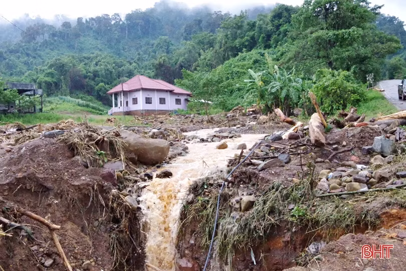 Hàng hóa, phương tiện qua Cửa khẩu Cầu Treo giảm mạnh