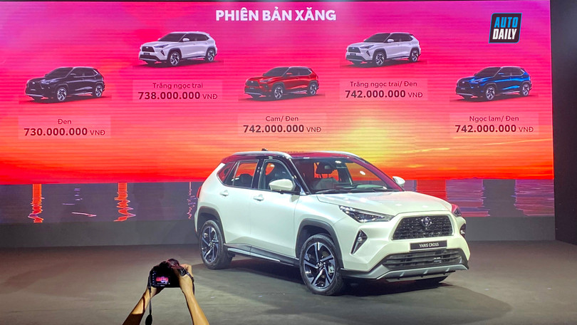 Toyota Yaris Cross 2024 chính thức ra mắt tại Việt Nam, giá từ 730 triệu