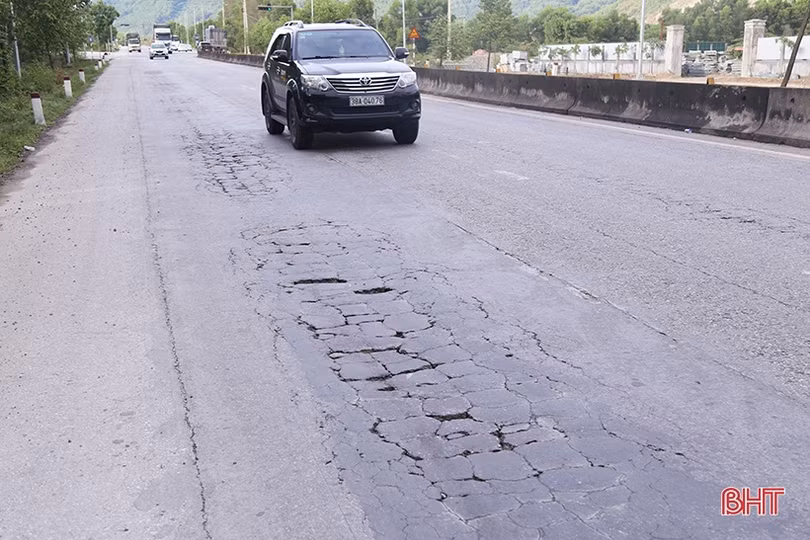 Tiếp tục kiến nghị dừng thu phí nếu chậm sửa chữa, khắc phục hư hỏng QL1 qua Hà Tĩnh
