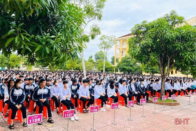 Trang bị kiến thức pháp luật cho 1.250 học sinh ở Hương Sơn