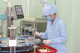 Doanh nghiệp linh hoạt sản xuất để ứng phó biến động giá xăng dầu