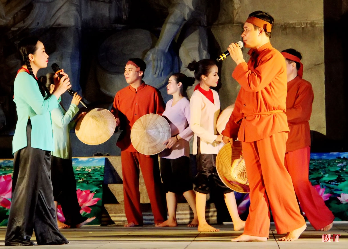 Đoàn kết, sáng tạo, thi đua xây dựng Hà Tĩnh phát triển nhanh, bền vững